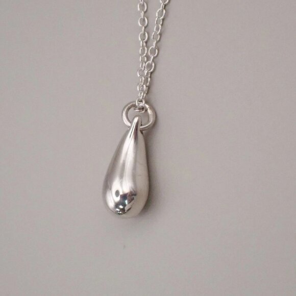 Tiffany & Co. Logo Tear Drop Chain Necklace Pendant Ag 925 Silver 09YH713 - Picture 3 of 9